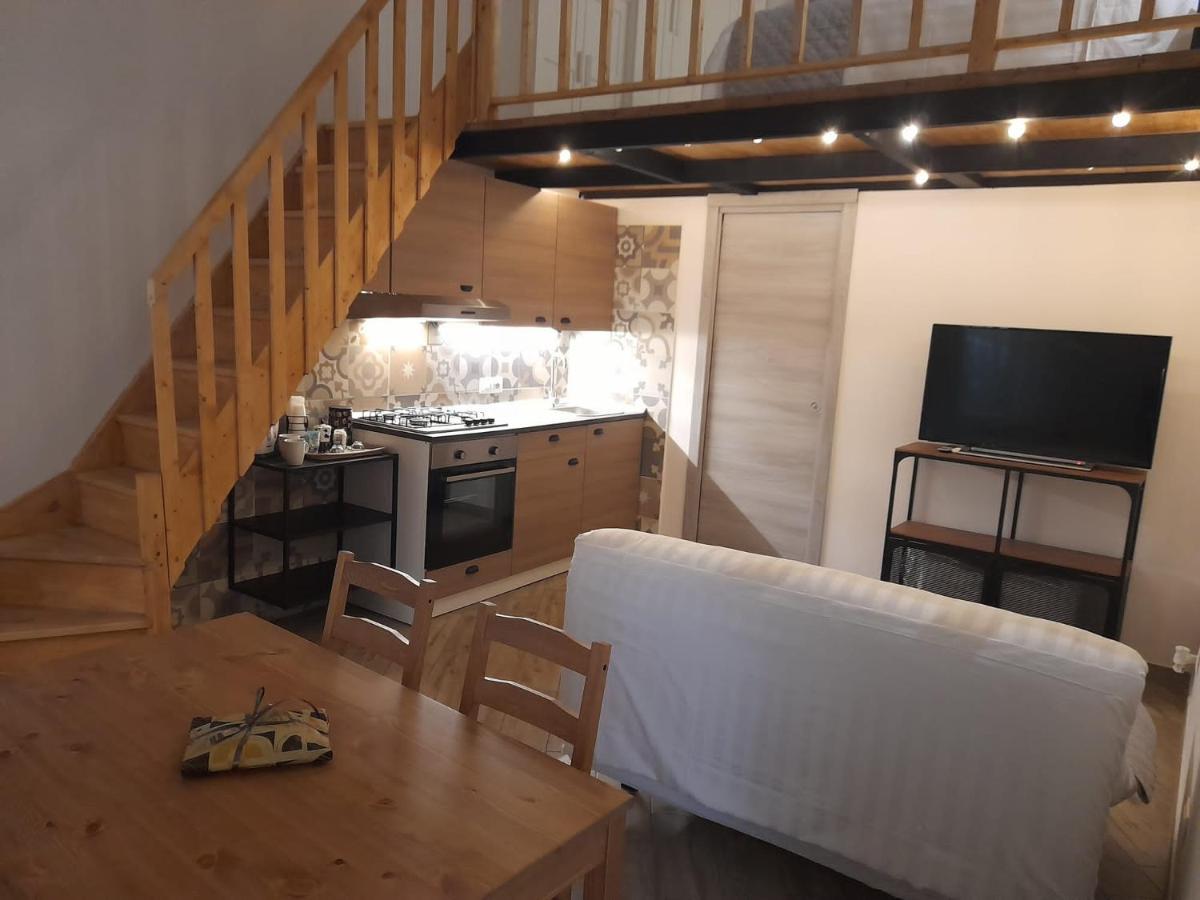 La Casa Di Fofo' Hotel Наполи Екстериор снимка